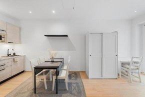 Boutique Space VIE #3o3